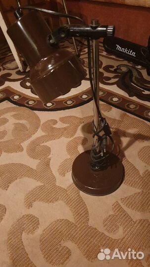 Лампа настольная