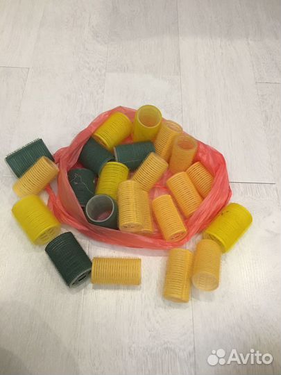 Плойка в футляре и бигуди для завивки волос СССР