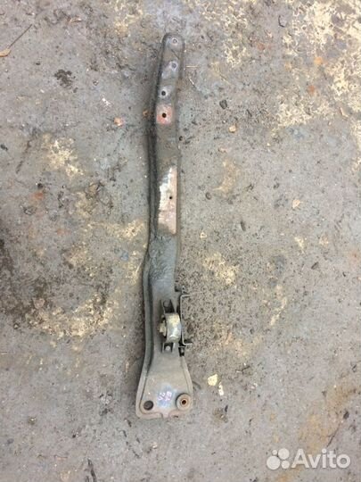 Балка подмоторная Mitsubishi Galant EA