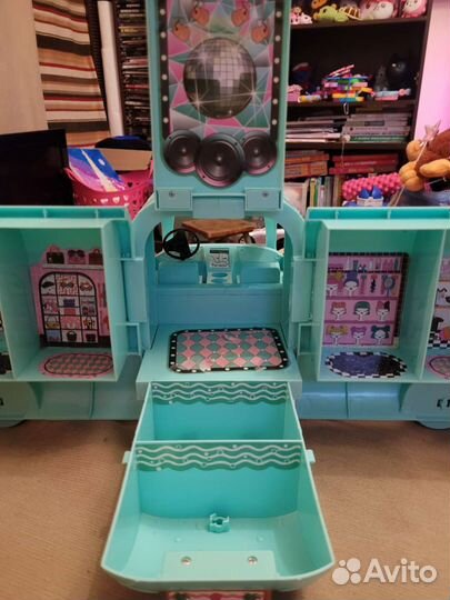 Автобус лол, LOL