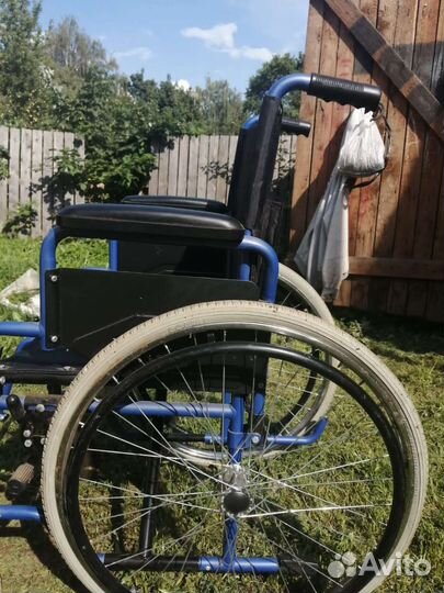 Инвалидная коляска
