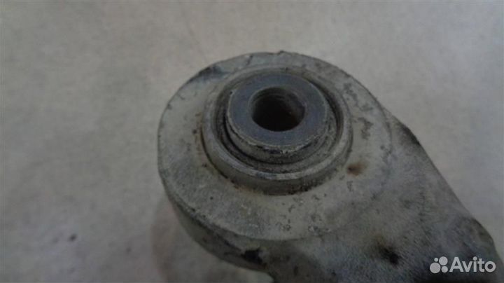 Кулак поворотный задний правый Volvo S80 1998-2006