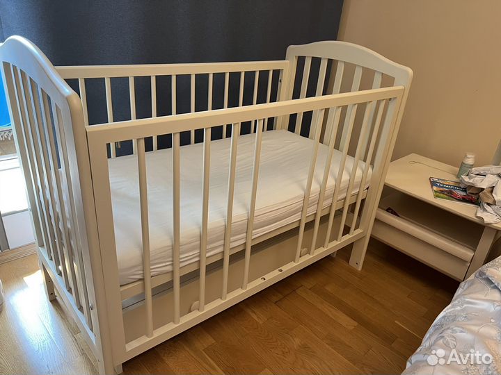Детская кроватка