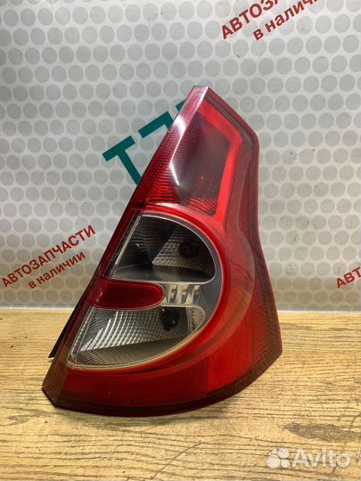 Фонарь задний правый Renault Sandero 1