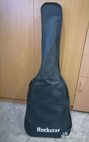 Акустическая гитара