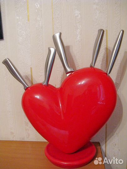 Интерьерная подставка для ножей Сердце
