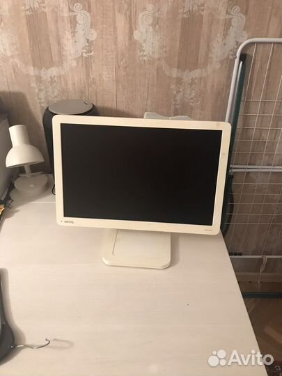 Монитор benq 19 дюймов белый