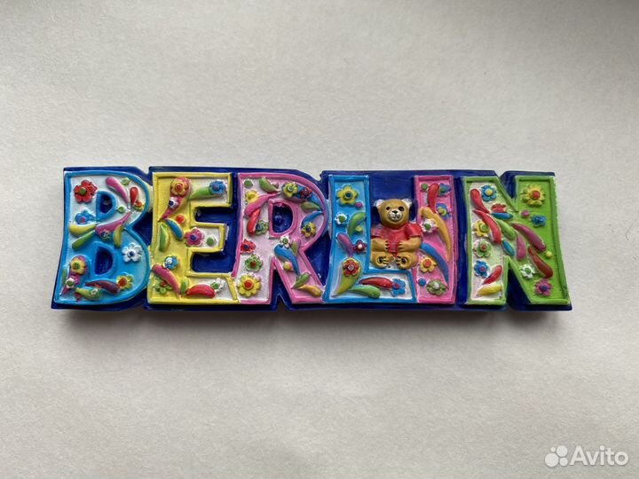 Магниты на холодильник из разных стран