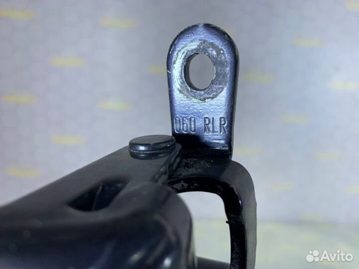 Петля двери нижняя задняя правая Opel Insignia A