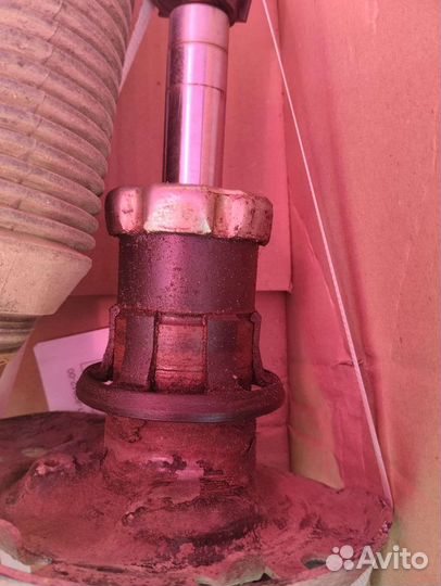 Передние стойки