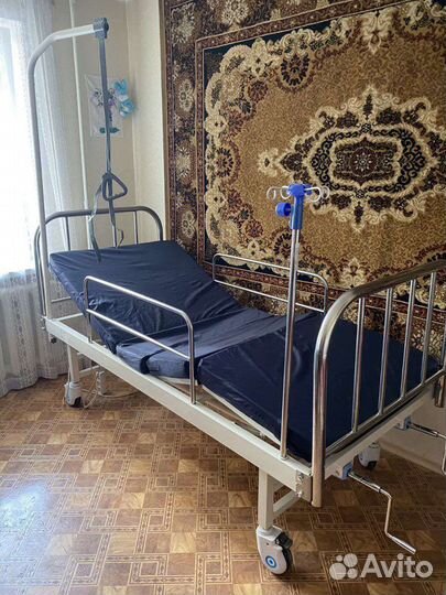Медицинская кровать