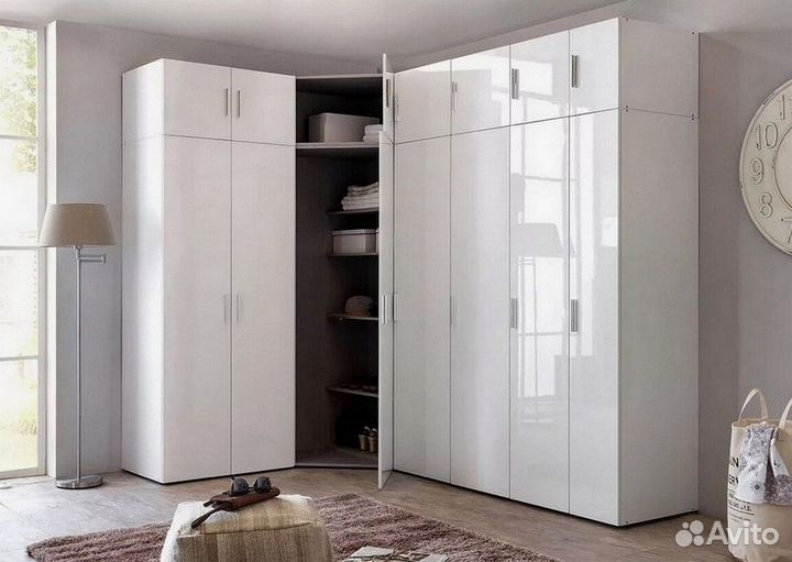 Угловой шкаф