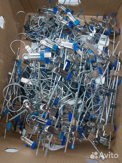 Вешалка металлическая