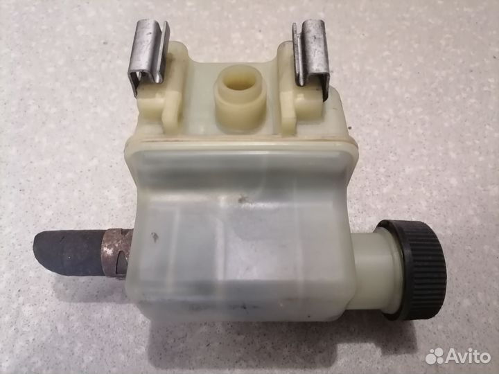 Бачок гур Mazda 6 gg