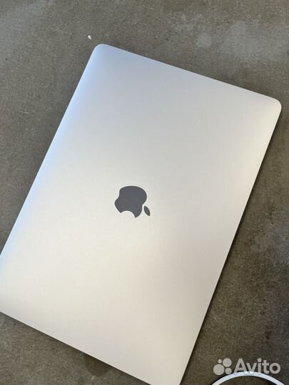 MacBook pro 13 2016 two thunderbolt (a1708)