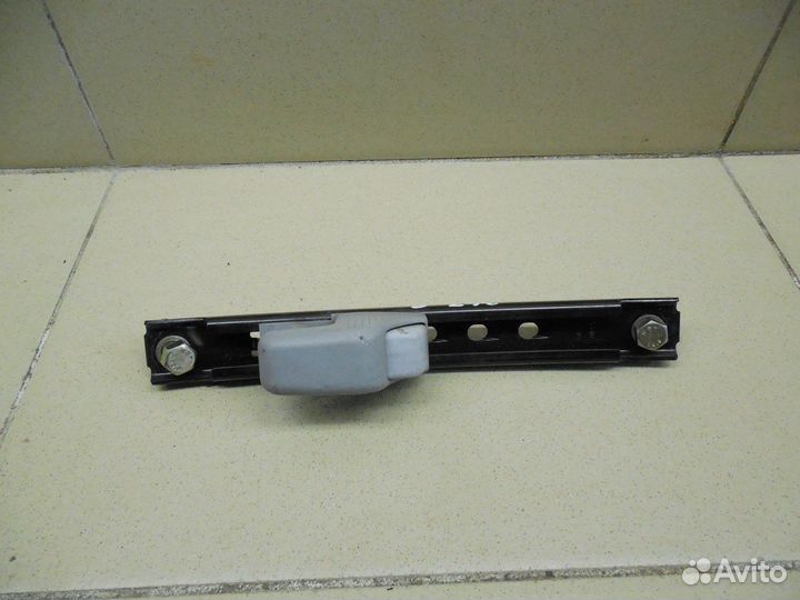 Механизм регулировки ремня безопасности Almera N16