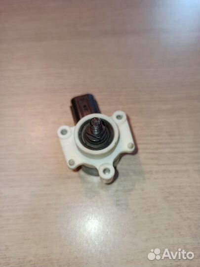 Датчик положения кузова Toyota Highlander