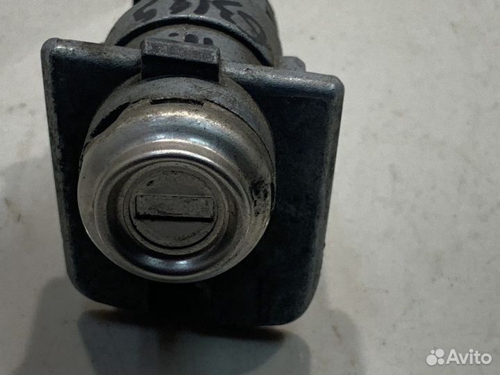 Личинка замка (передняя, левая) (Kia Mohave)