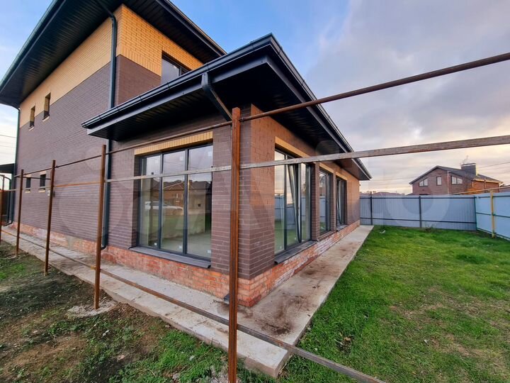 Дом 231 м² на участке 4 сот.