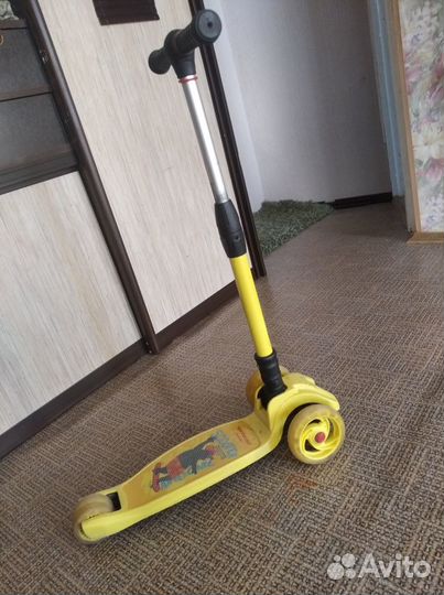 Самокат детский трехколесный светящиеся колеса
