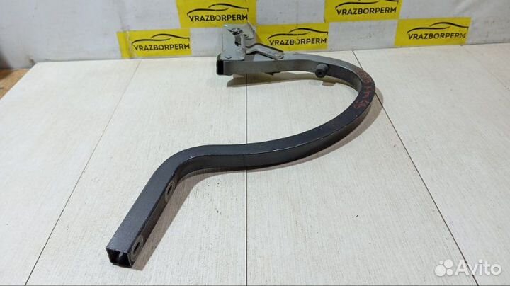 Петля крышки багажника правая Chevrolet Cruze J300