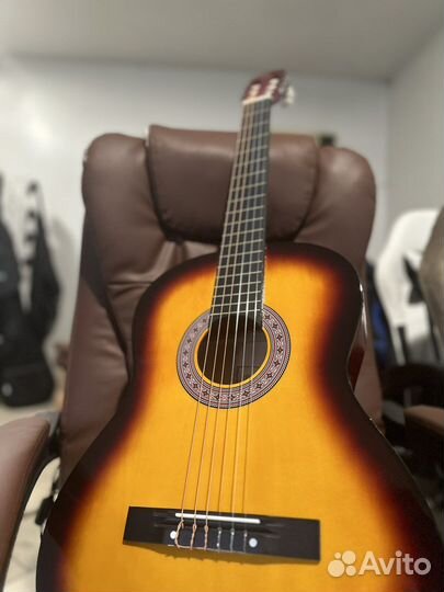 Классическая гитара Belucci 39