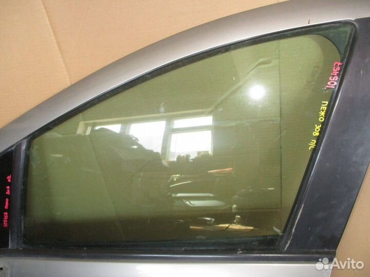 Стекло двери передней левой Peugeot 308