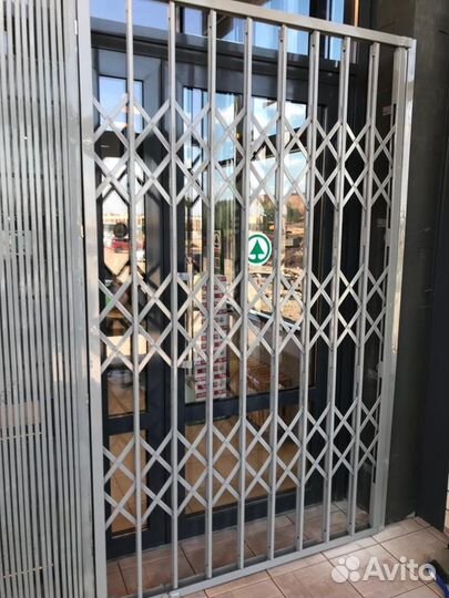 Раздвижные, Распашные,Складные решётки