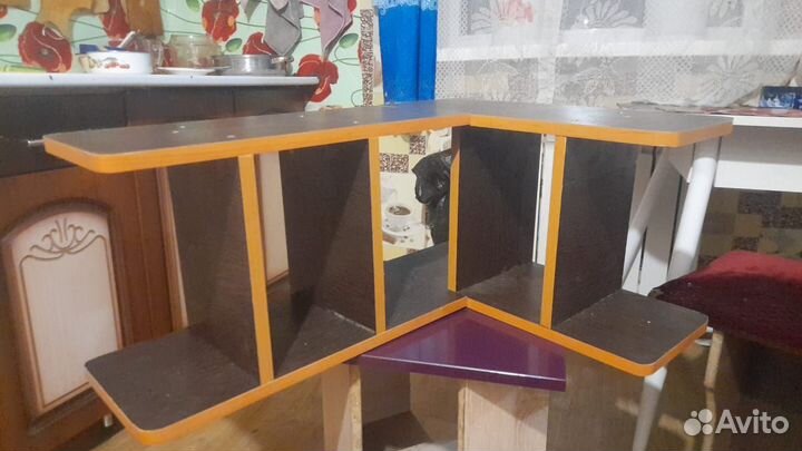 Полка настенная навесная