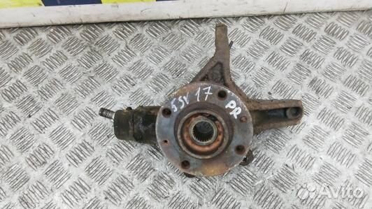 Ступица передняя правая peugeot 5008 (5SV17N901)