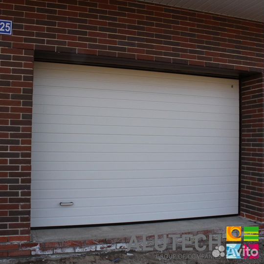 Секционные ворота alutech