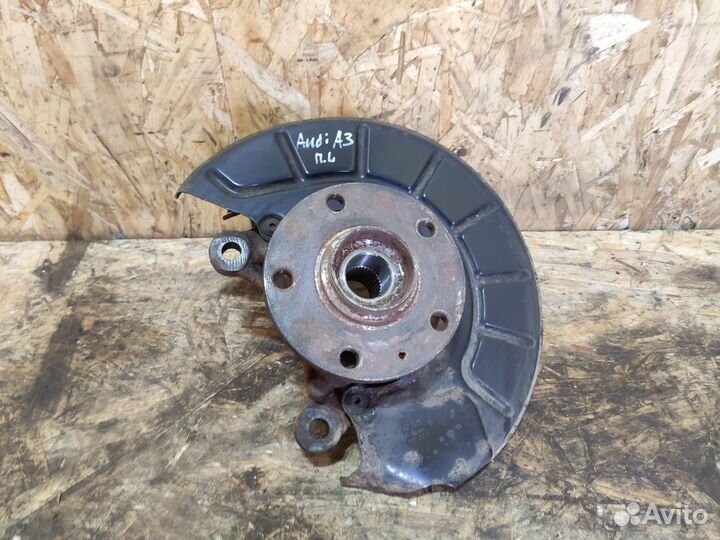 Кулак поворотный левый Audi A3 8P рестайлинг 2