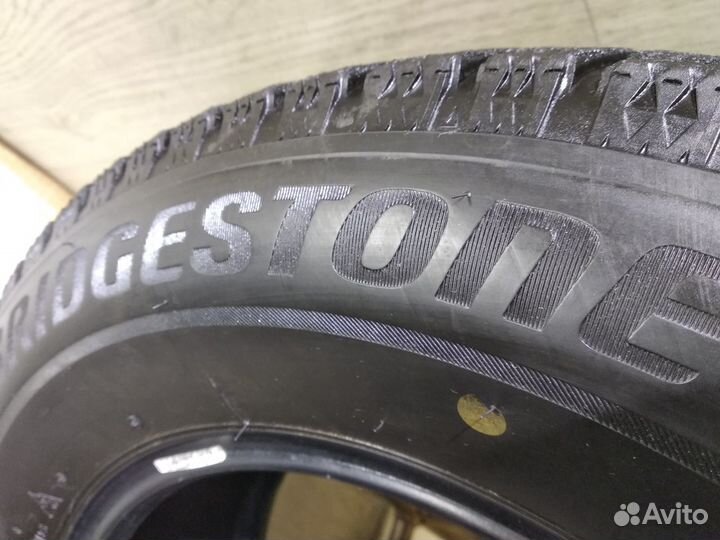 Bridgestone Blizzak VRX2 205/65 R16