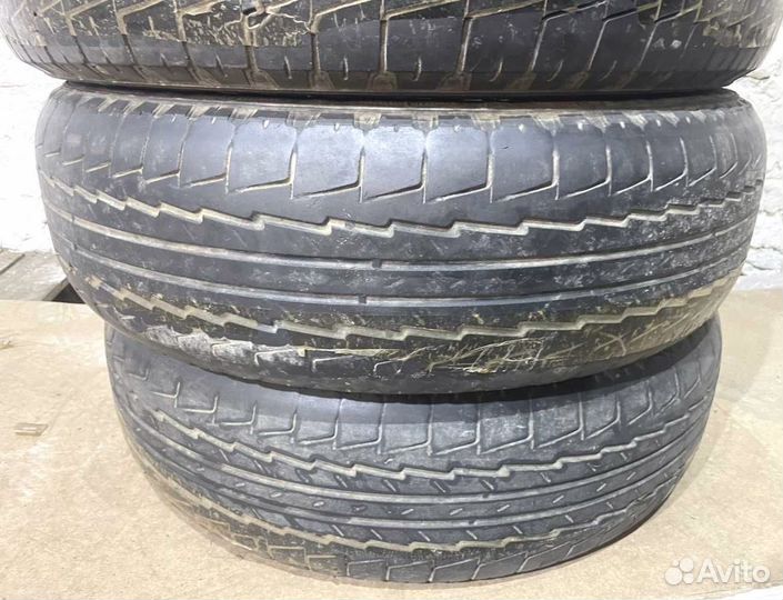 Kumho Road Venture ST KL11 225/75 R16 104H