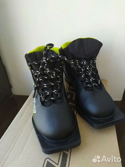 Лыжные ботинки Larsen 35