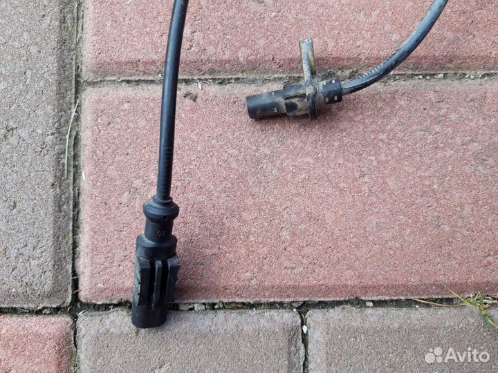 Датчик ABS задний правый Faw Besturn b50