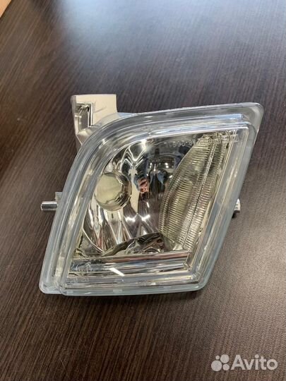 Фара противотуманная левая