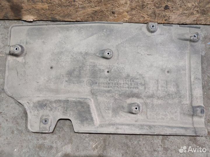 Защита днища кузова задняя правая Genesis G70