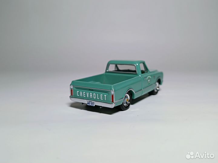 Модель 1/64 Chevrolet C10 1967 Greenlight