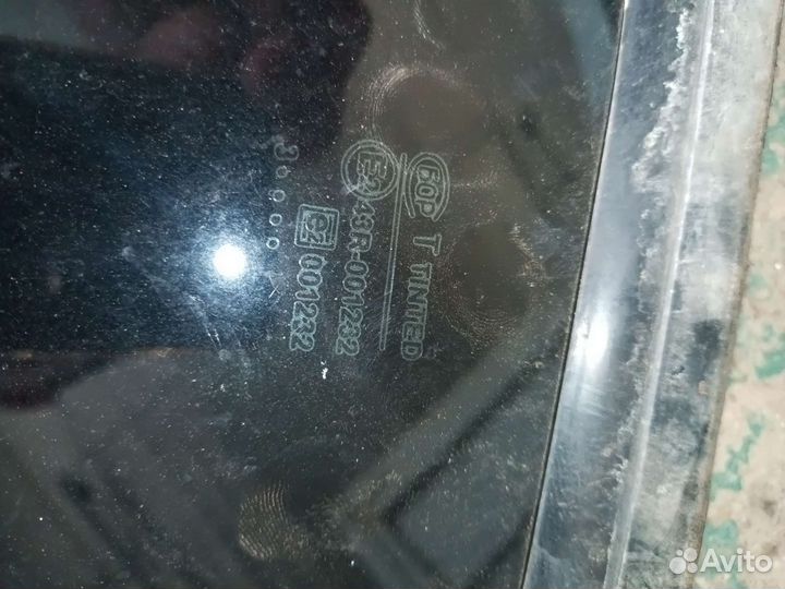 Задние стекло ваз 2114 бу