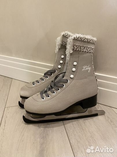 Коньки женские Nordway Lily