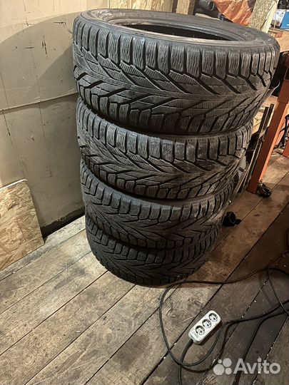 Nokian Tyres Hakkapeliitta R2 SUV 255/55 R18