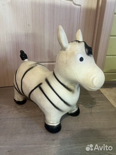 Прыгун лошадка