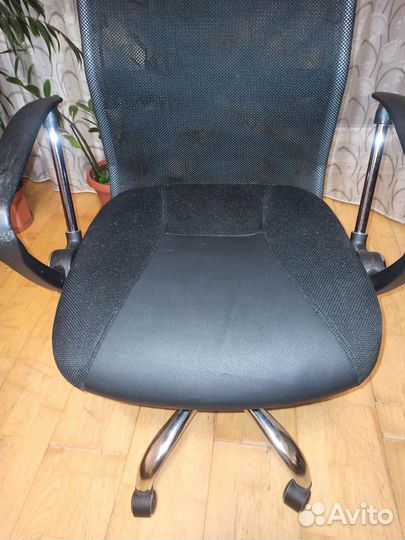 Офисное,компьютерное кресло
