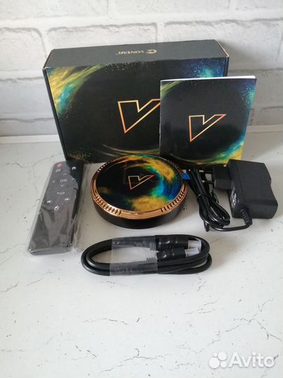 Отличная smart tv приставка 4/32 Гб