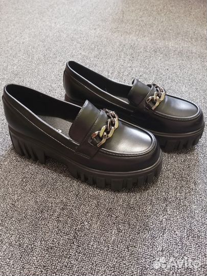 Лоферы женские 39 размер