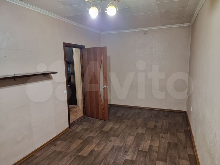 2-к. квартира, 40 м², 4/4 эт.