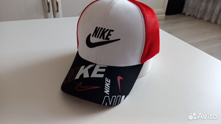 Бейсболки Nike новые