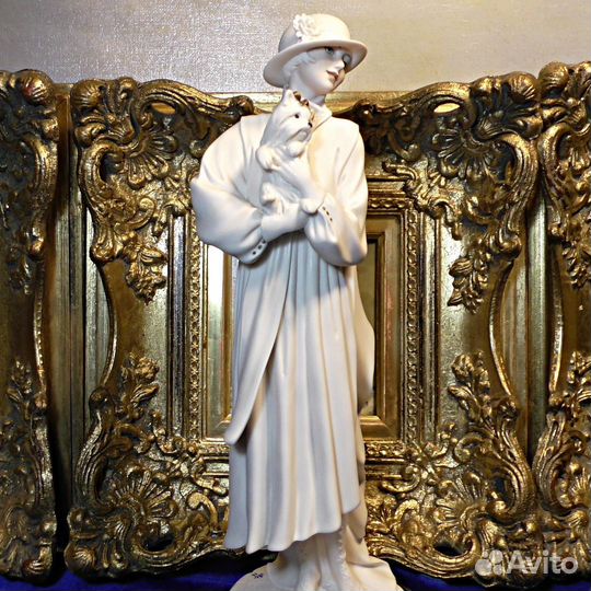 Capodimonte.Леди.Собака.Италия