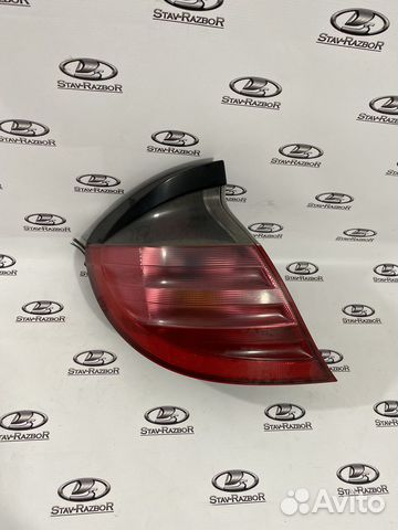 Задний левый фонарь Mercedes w203 хэтчбек